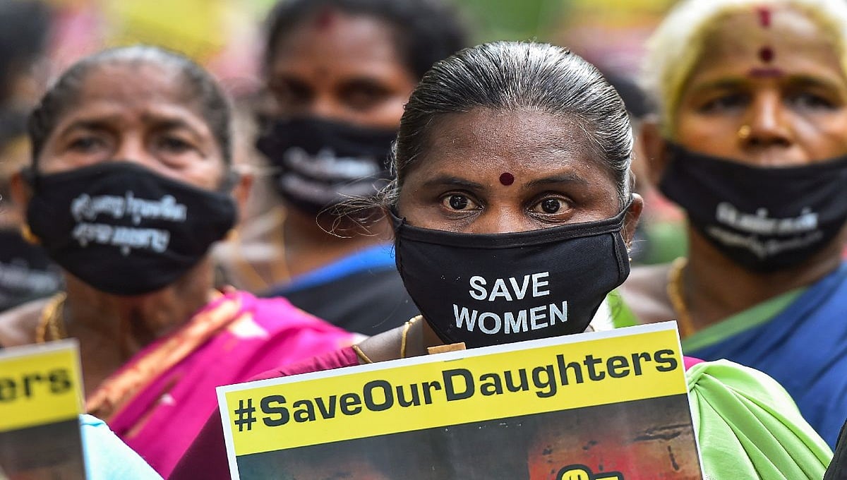 ರಾಜಸ್ಥಾನ: ಪತ್ನಿಯನ್ನು ಬೈಕ್ ಗೆ ಕಟ್ಟಿ ಉರಲೆಲ್ಲಾ ಎಳೆದಾಡಿದ ಪತಿ!